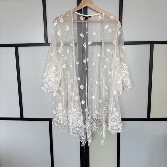 Torrid Sheer Lace Kimono Duster Ivory SZ 1 Floral Romantic Boho Cottage Beach - Picture 2 of 12